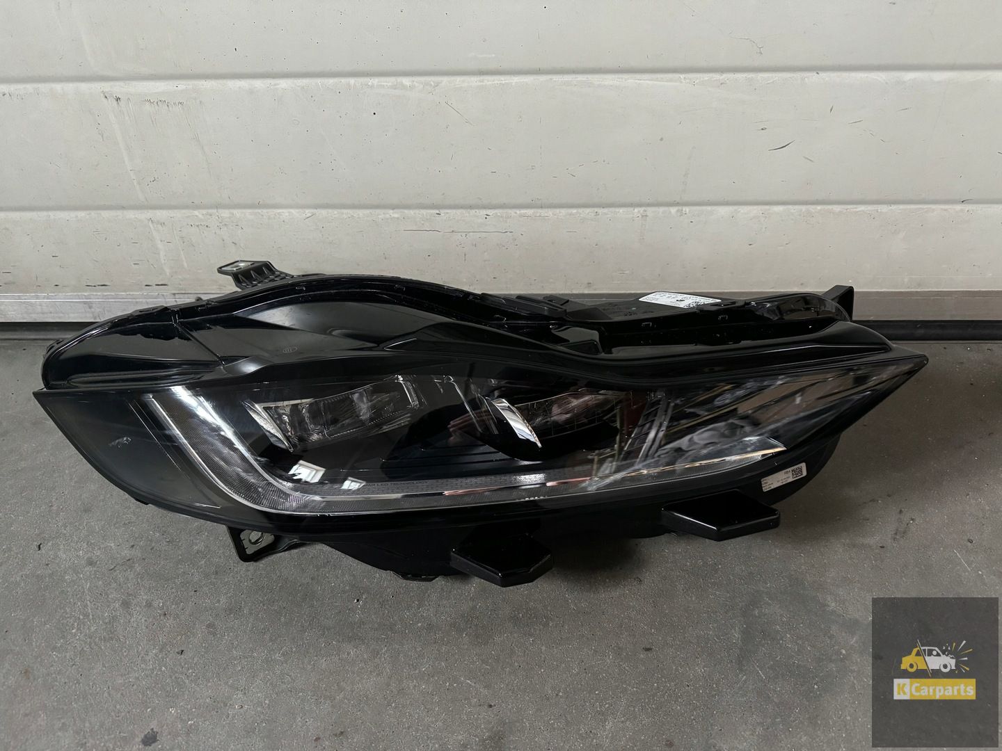 LX73-13W029-EB, Jaguar XE 760 full LED MID right lamp