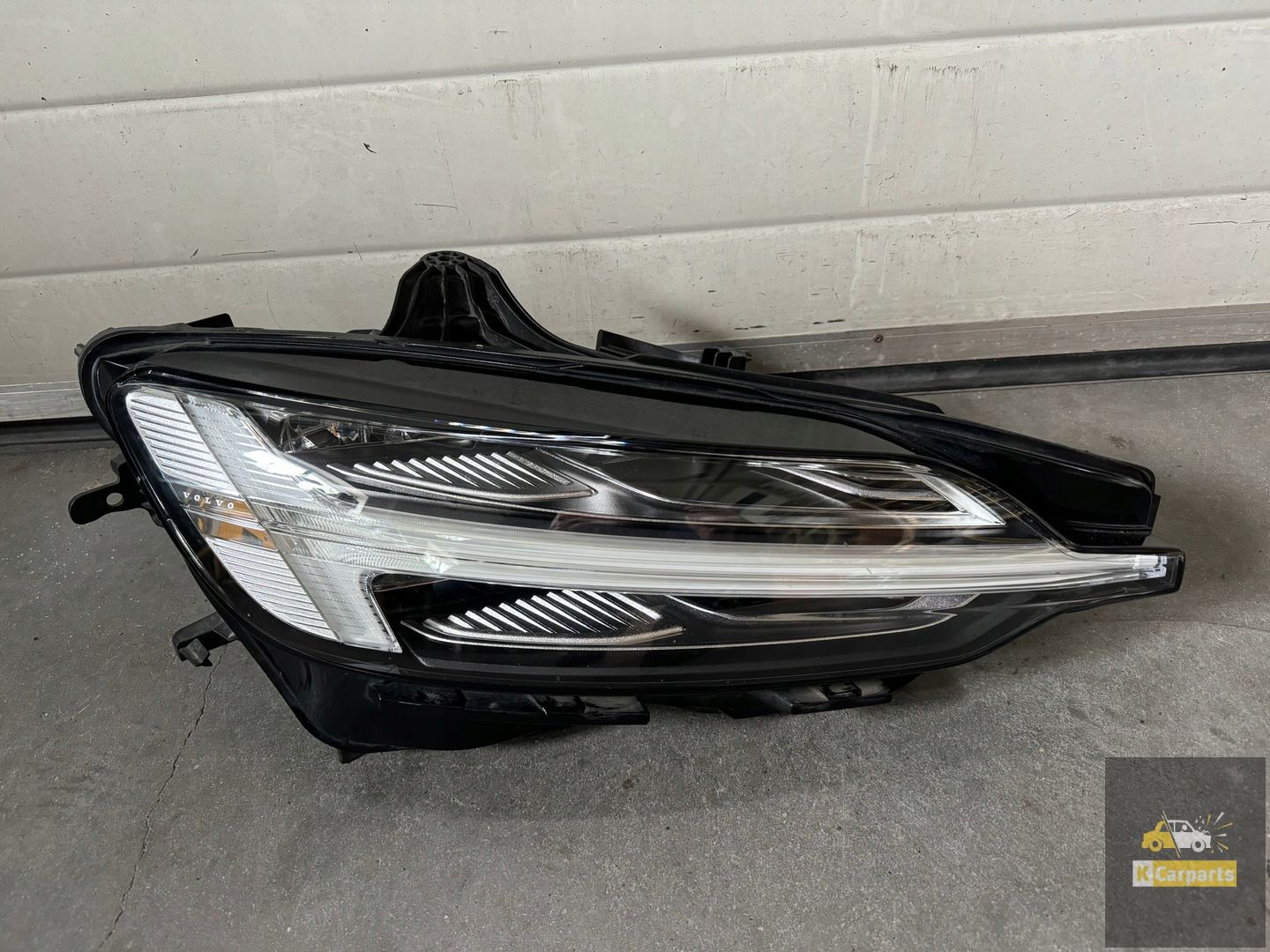 VOLVO S60 V60 III FULL LED CENTER 19-FRONT LAMP RIGHT