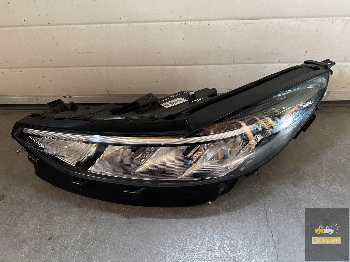 PV4B-13E015-CE, Ford Kuga MK3 VOLLEDIG LED-licht links LIFT