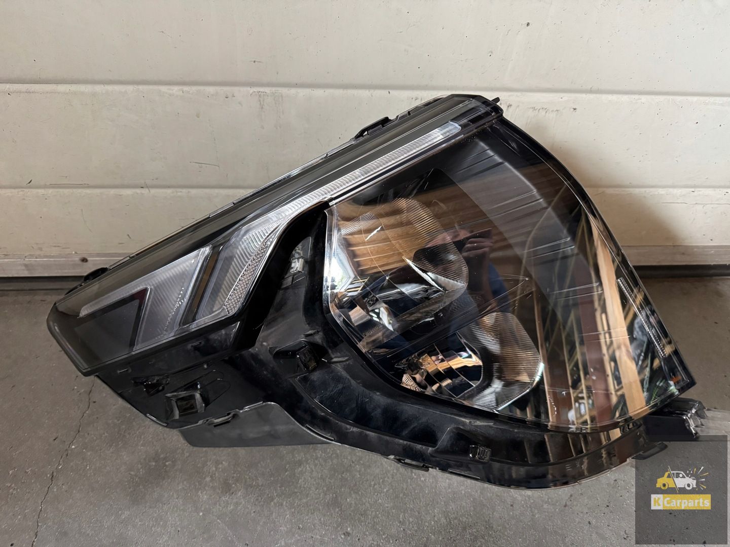 R2X613E014AE, FORD TRANSIT COURIER III MK3 2024 RECHTS VOORLAMP R2X613E014AE EUROPA