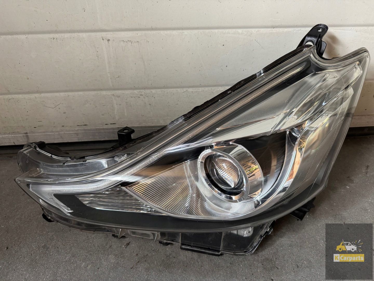 Toyota Prius Plus FULL LED Light Left Lift
