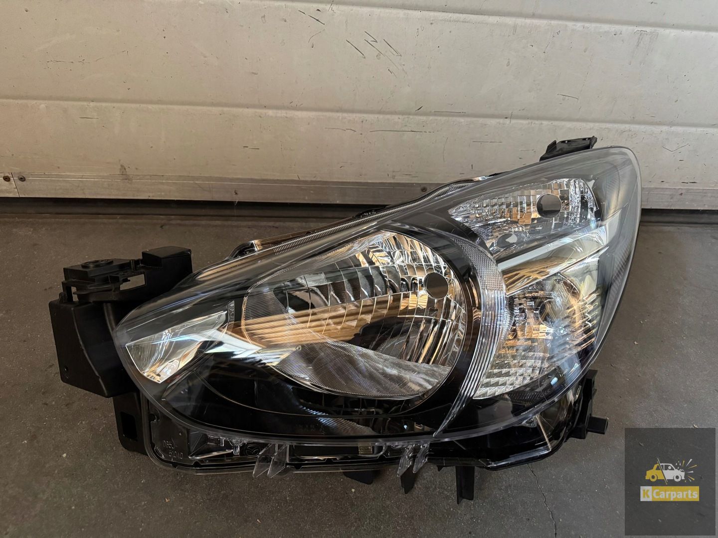 db5j-51040, Mazda 2 II linkerlamp Normaal