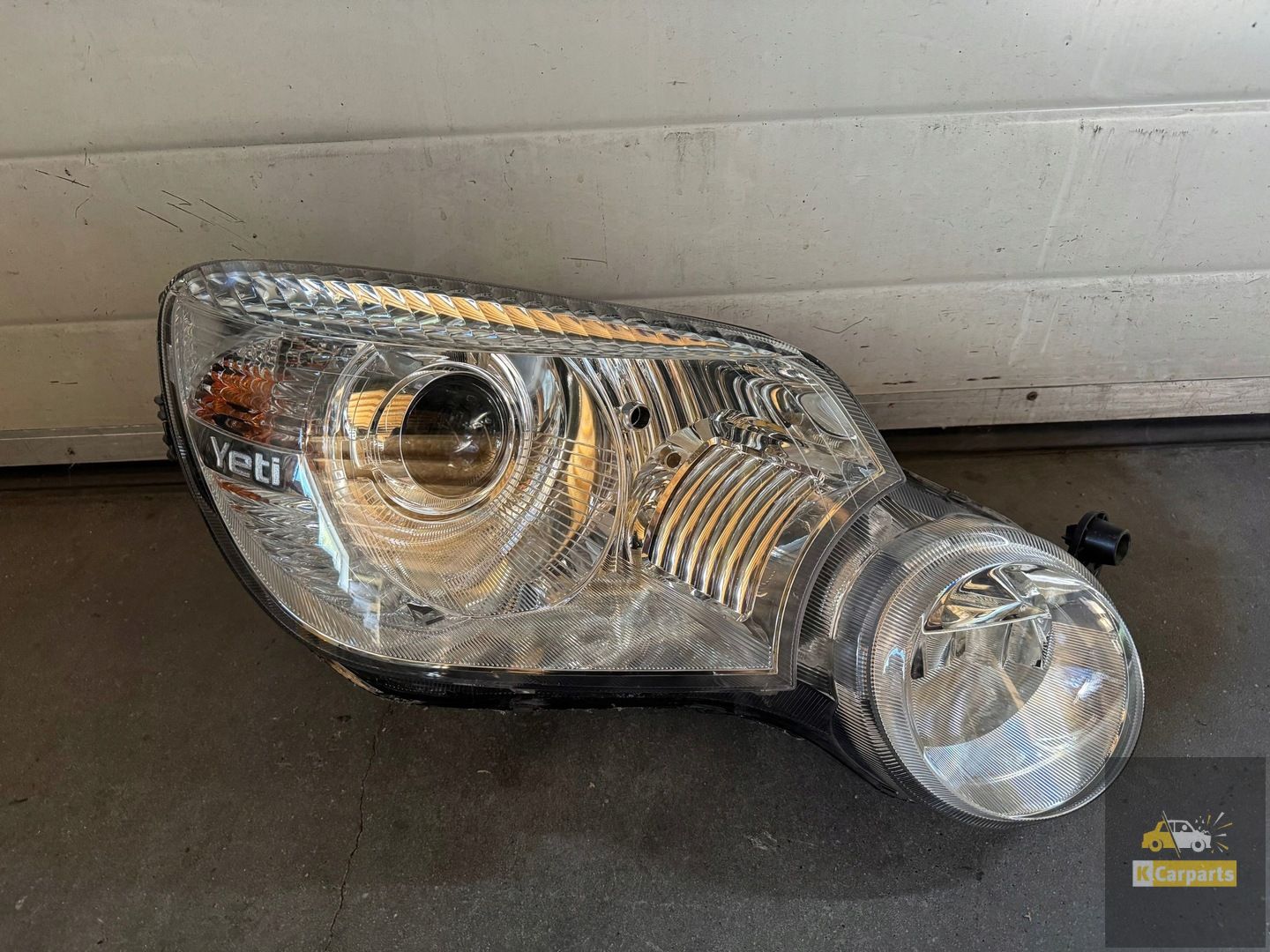 5L1941016B, Phare xénon droit pour Skoda Yeti