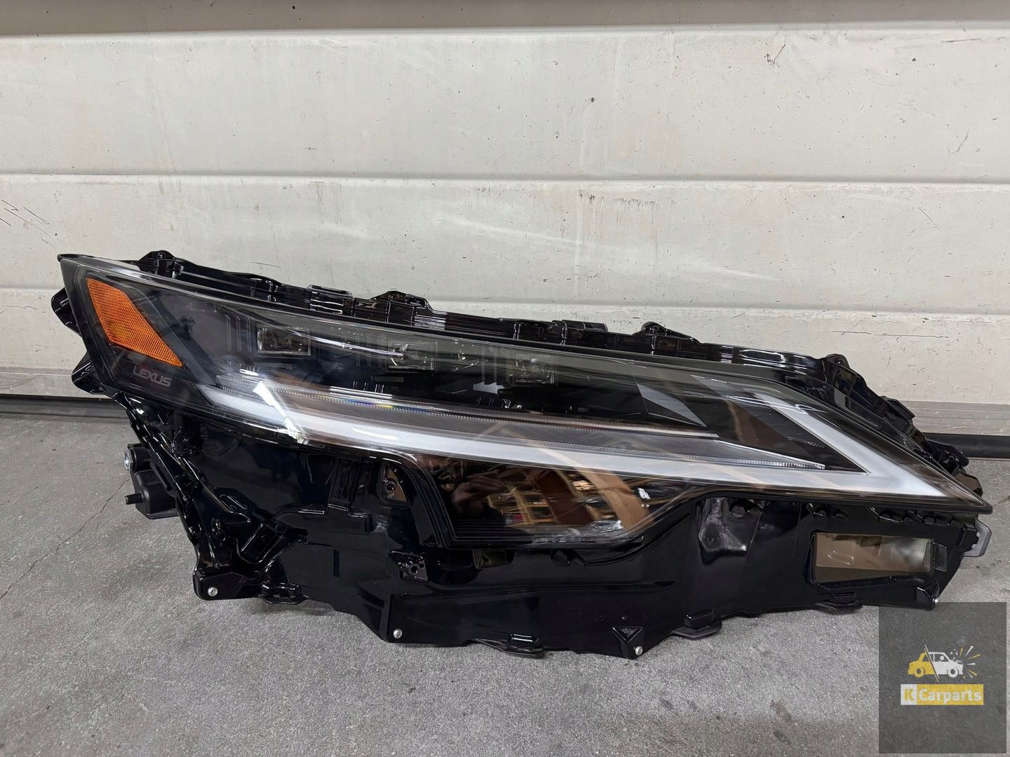 LEXUSRX5, Lexus RX V VOLLEDIG LED-licht rechts