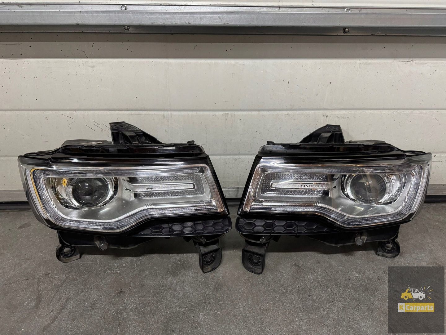 68111034AE, Jeep Grand Cherokee Wk2 bi xenonlamp links rechts Torsie