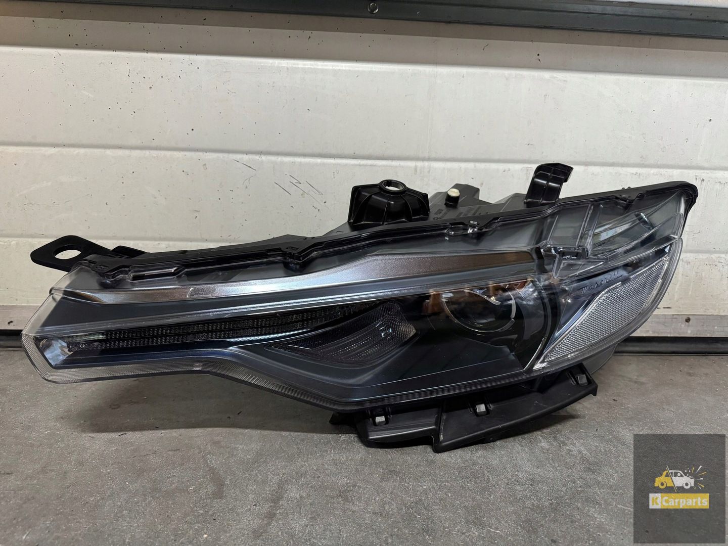 Maserati Levante bi xenon linkerlamp Untwisted 670032328