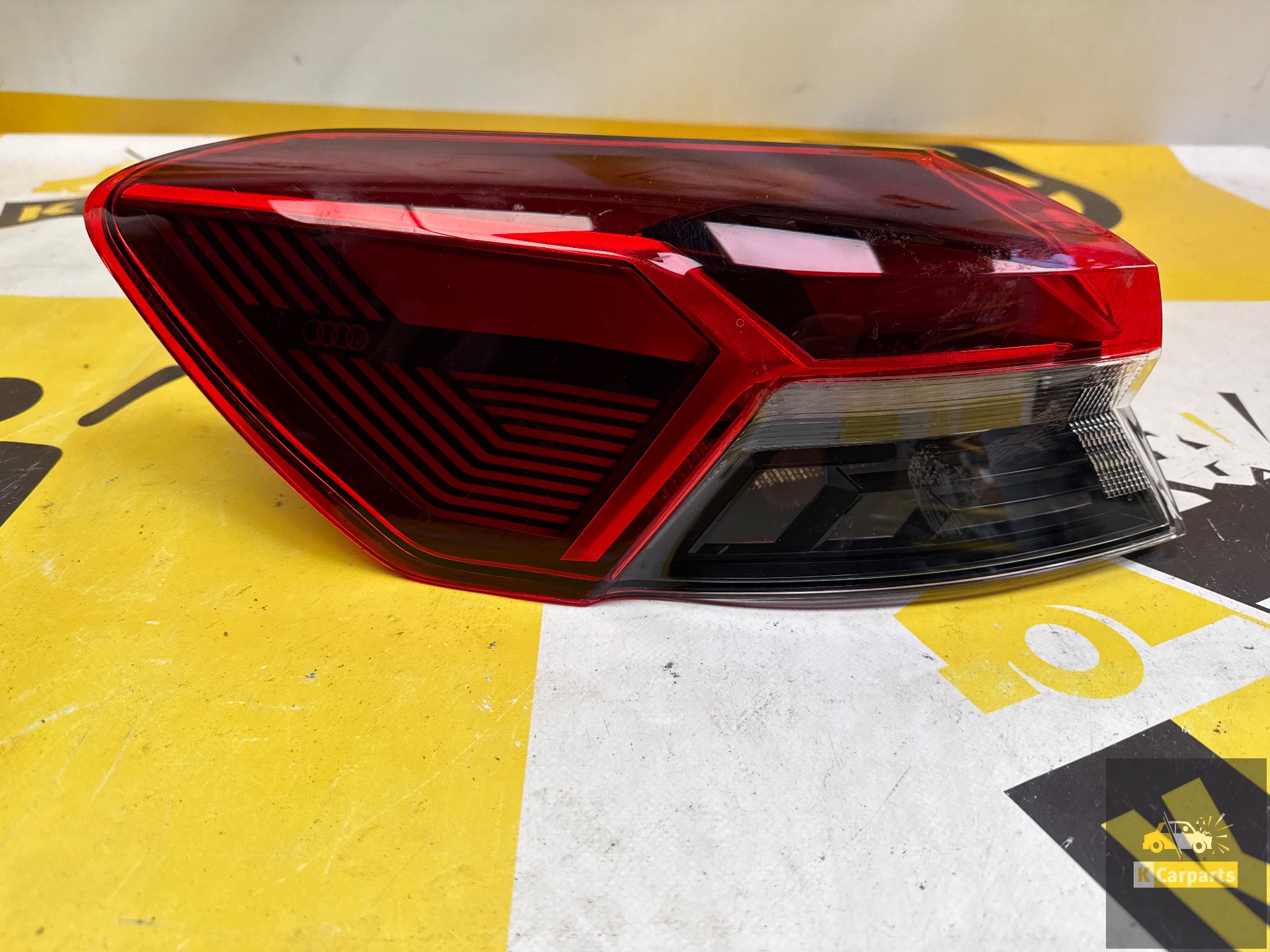 Audi Q4 E-Tron Achterlicht links Origineel 89A945070