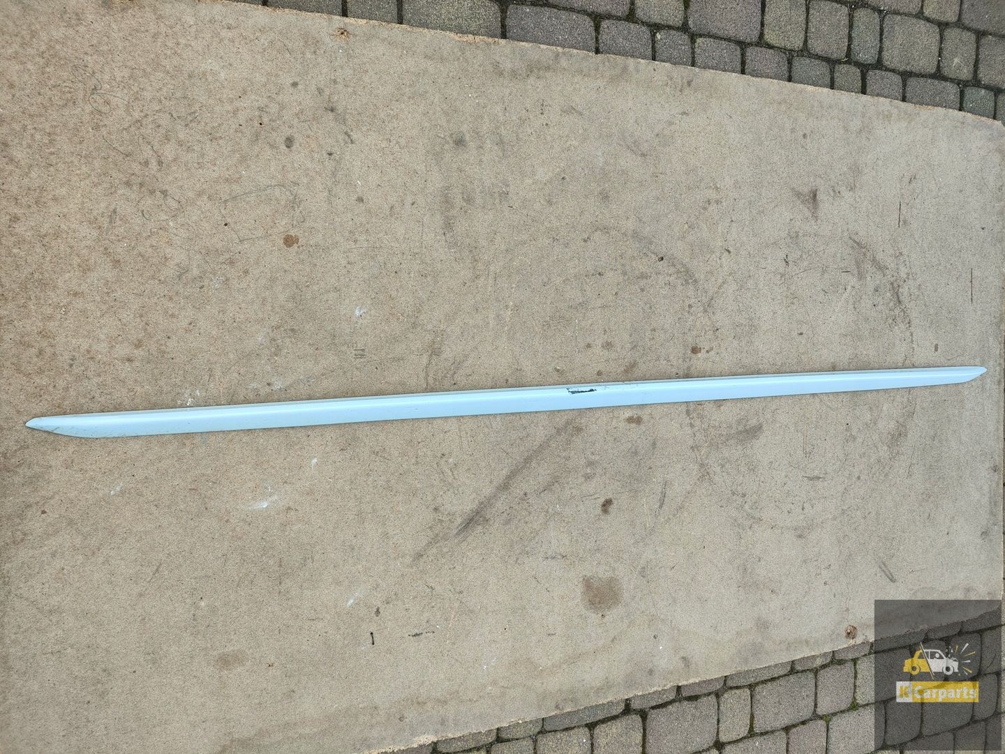 8W0853931, AUDI A4 B9 S-LINE 16- LINKER DORPELSTRIP