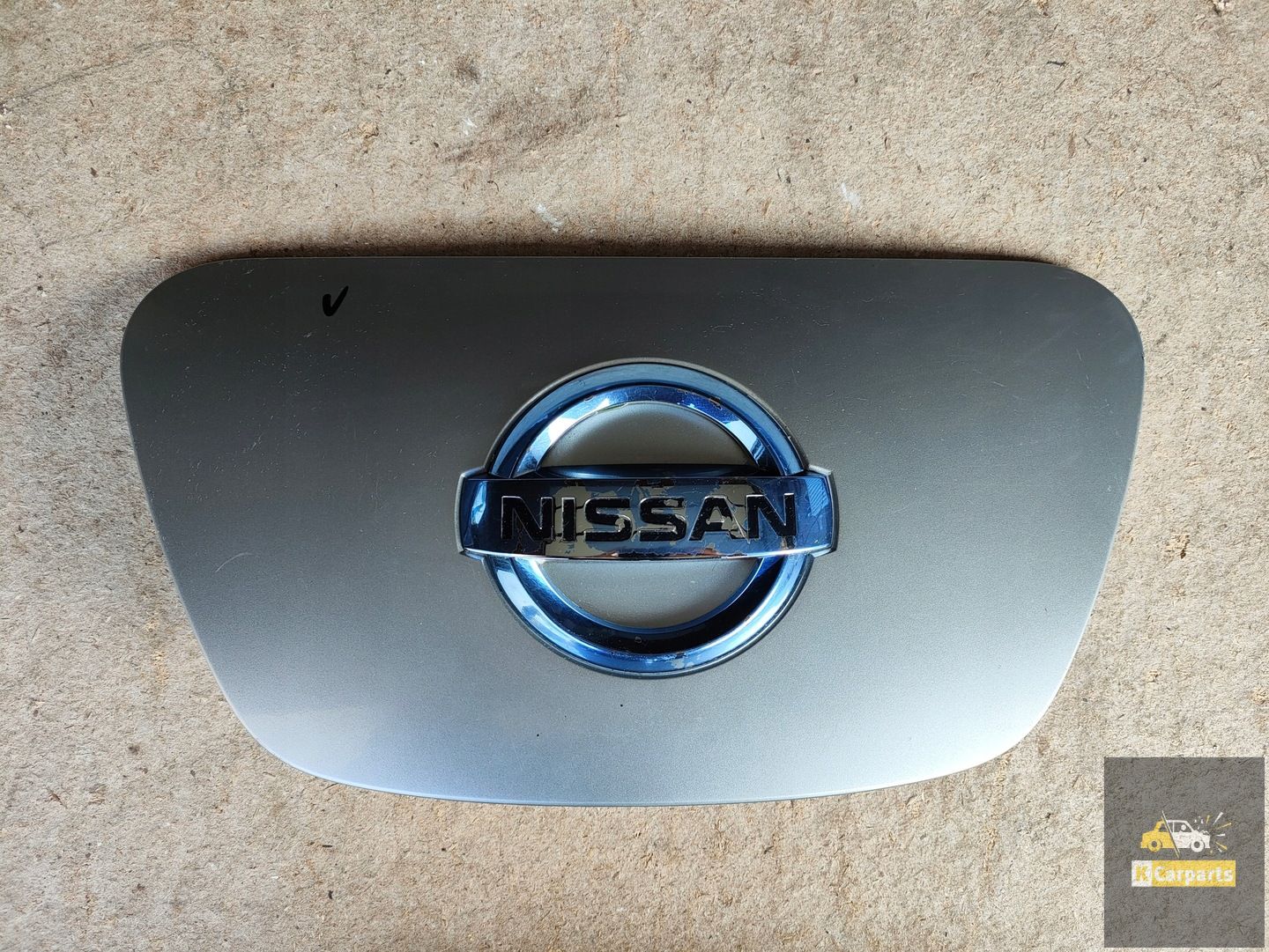 I 10-17, NISSAN LEAF 1 EN 10- LAADCONTACTDOOS KLEP