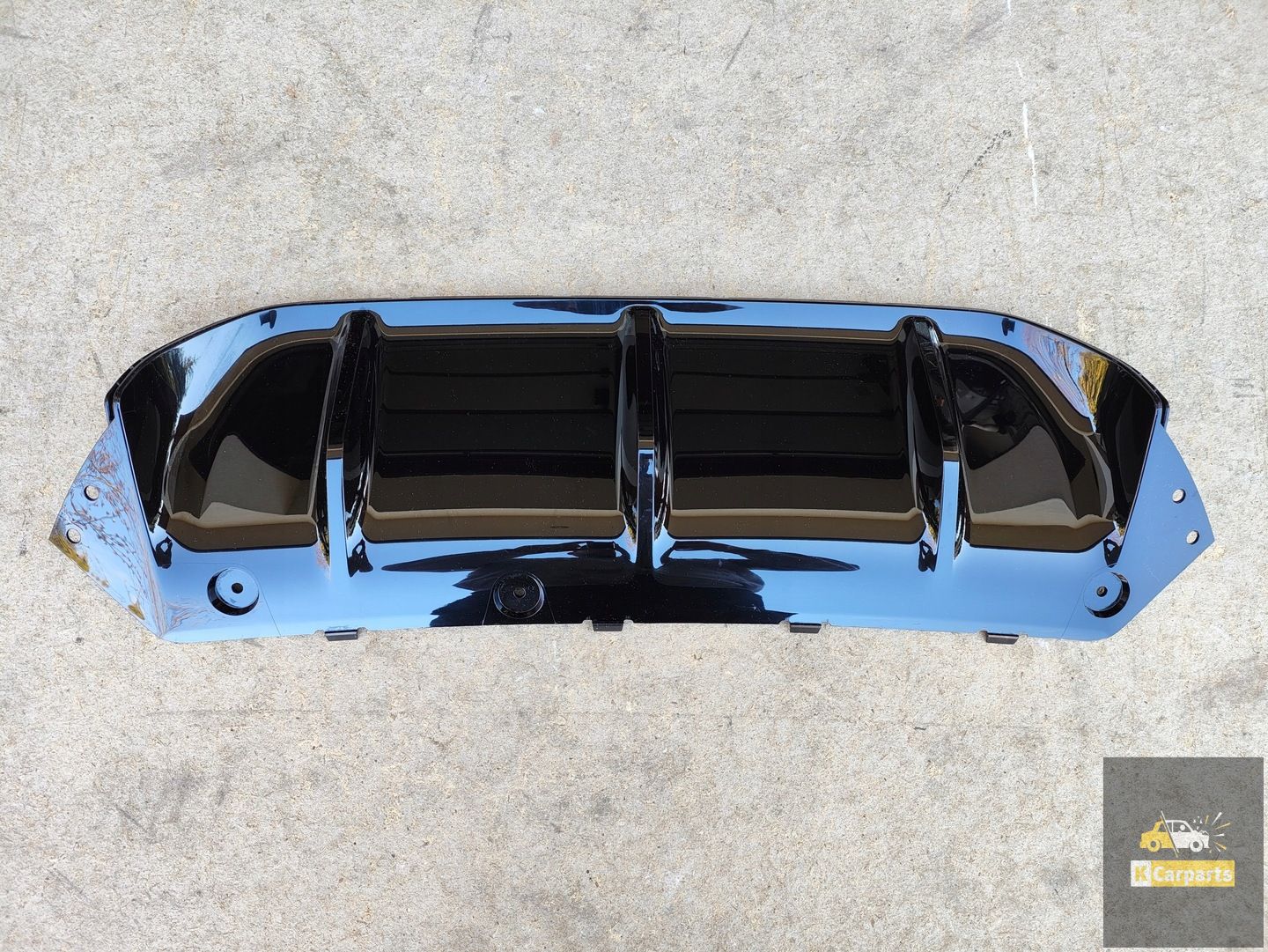8069482, BMW 5 M5 F90 ACHTERBUMPER BEVESTIGING SPOILER