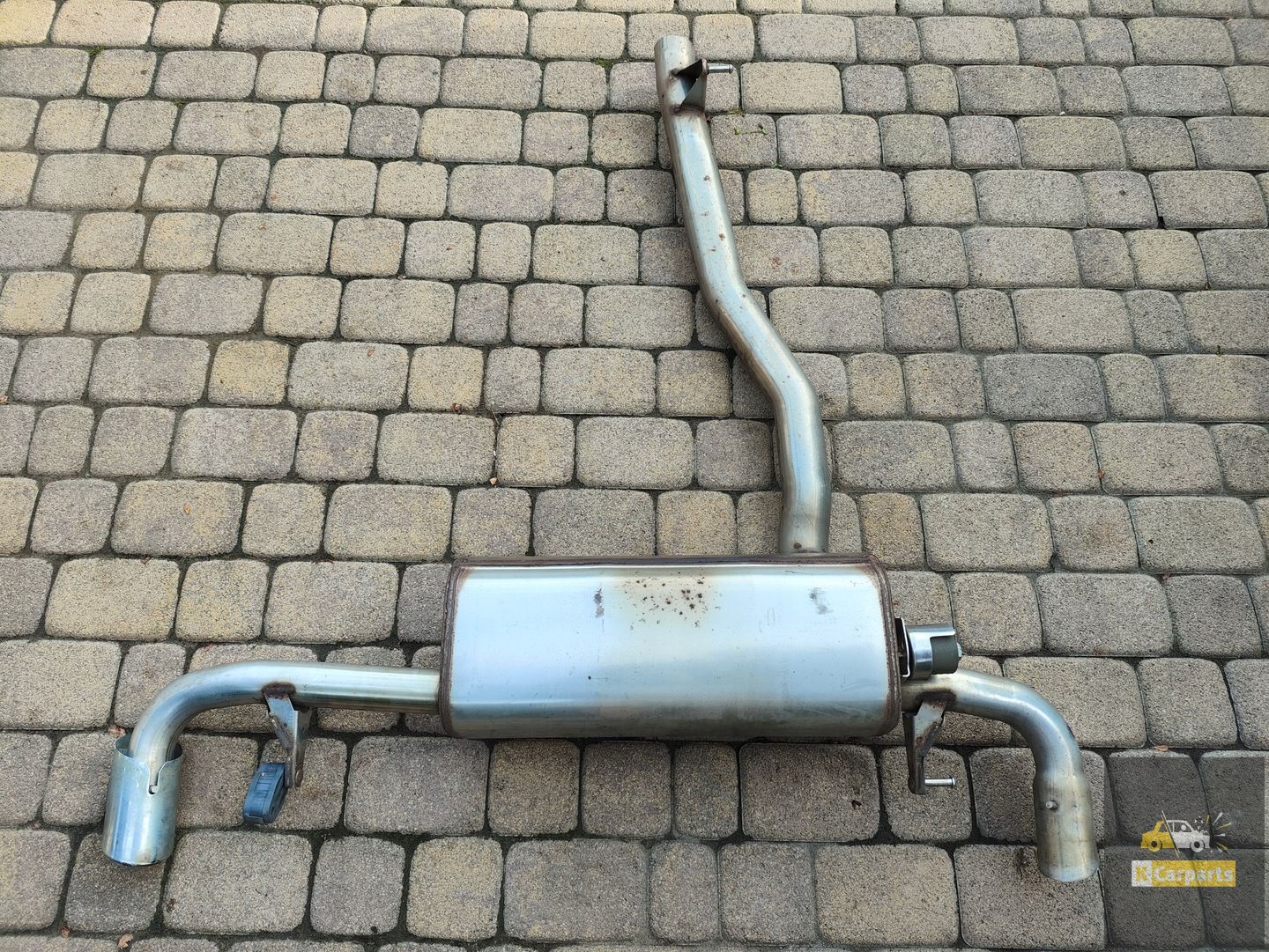 8586756, BMW 5 G30 UITLAATDEMPER