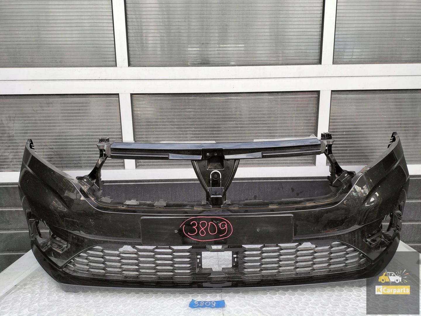 DACIA SANDERO III FRONT BUMPER 2PDC