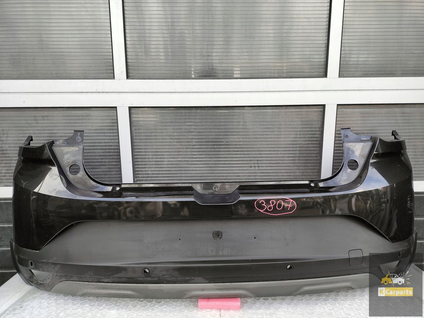 DACIA SANDERO III REAR BUMPER STEP 6PDC CAMERA