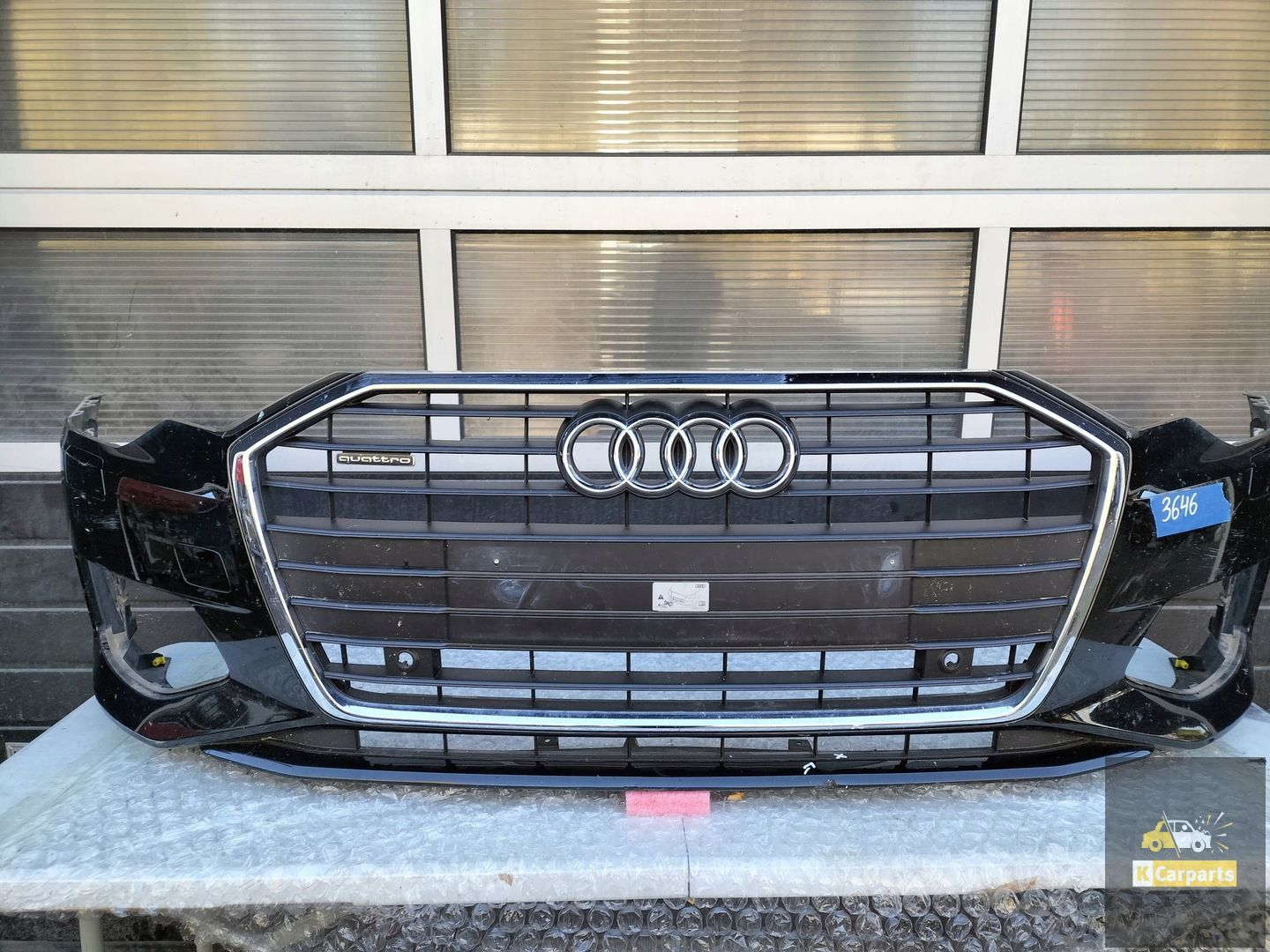 AUDI A6 C8 VOORBUMPER 4K0807437A