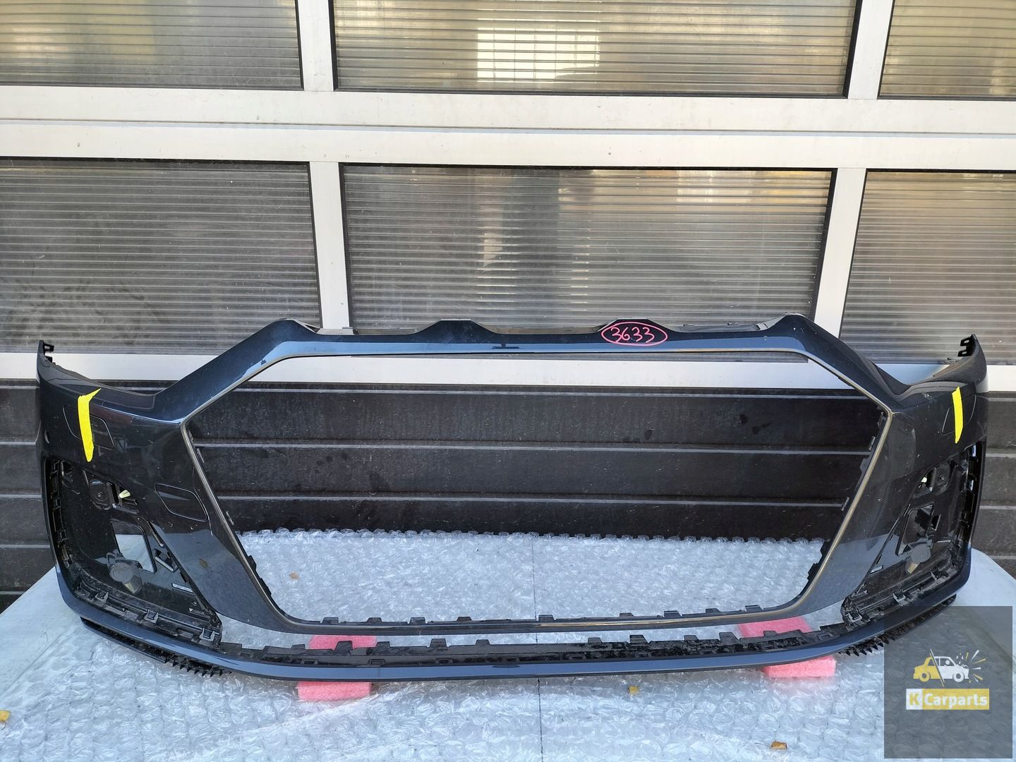 AUDI A1 II VOORBUMPER 4PDC 82A807437