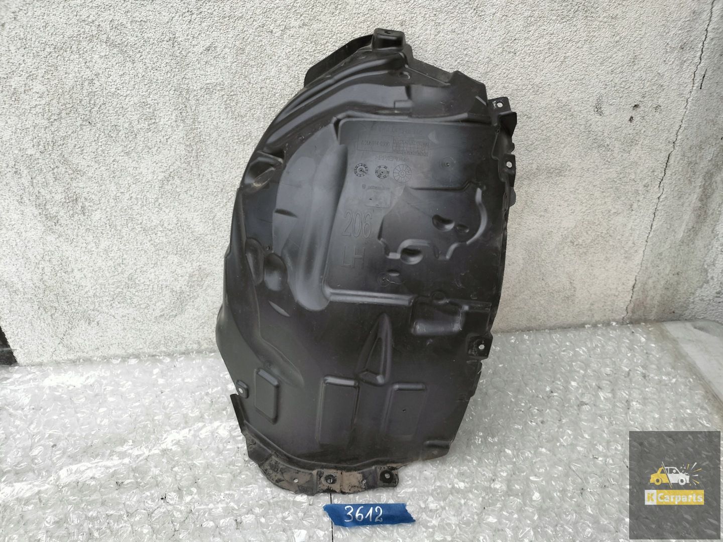 A2068840300, MERCEDES C W206 VOORSTE WIELKAST LINKS