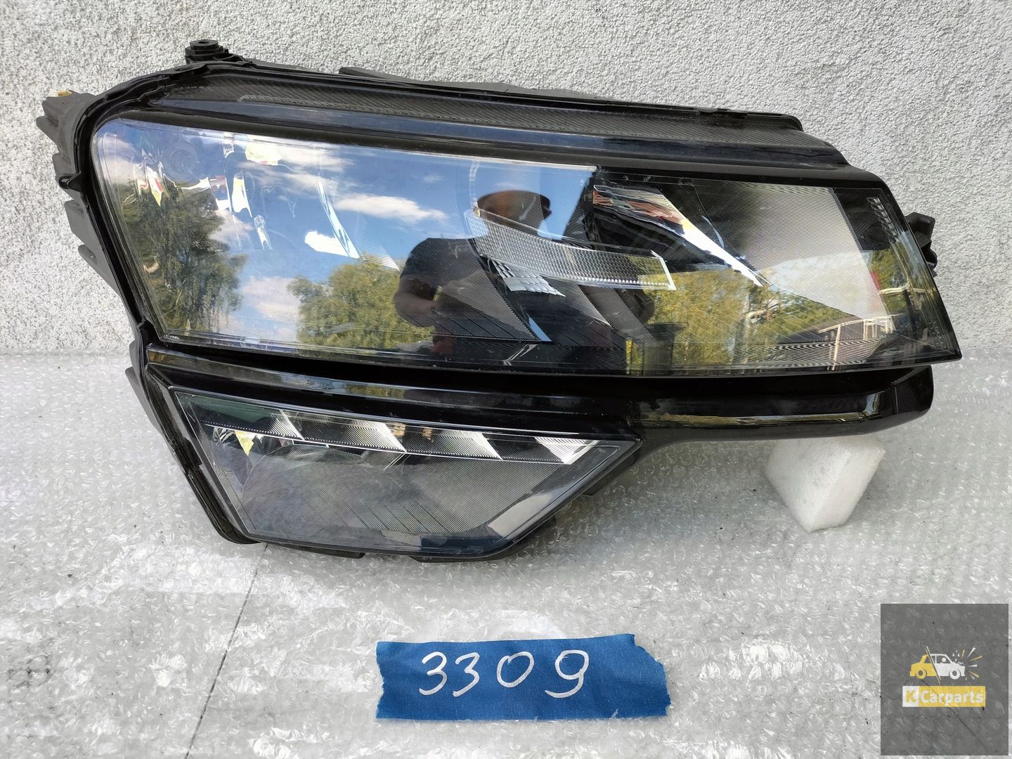 SKODA KAROQ HEADLIGHT RIGHT