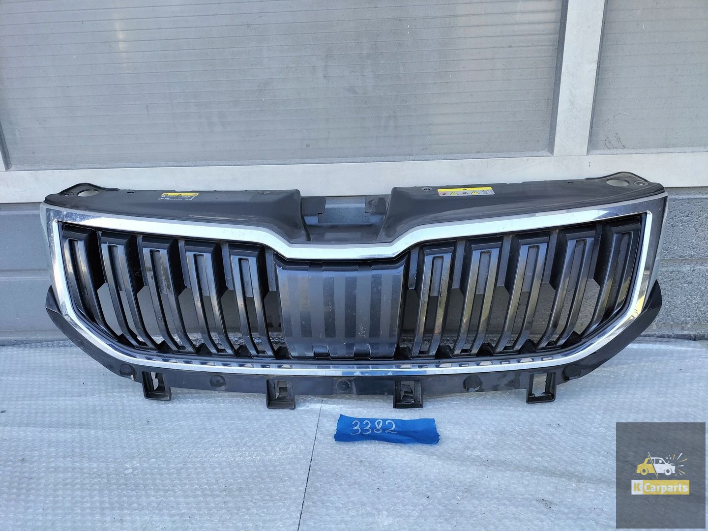 57A853653B, SKODA KAROQ KÜHLERGRILL 57A853653B