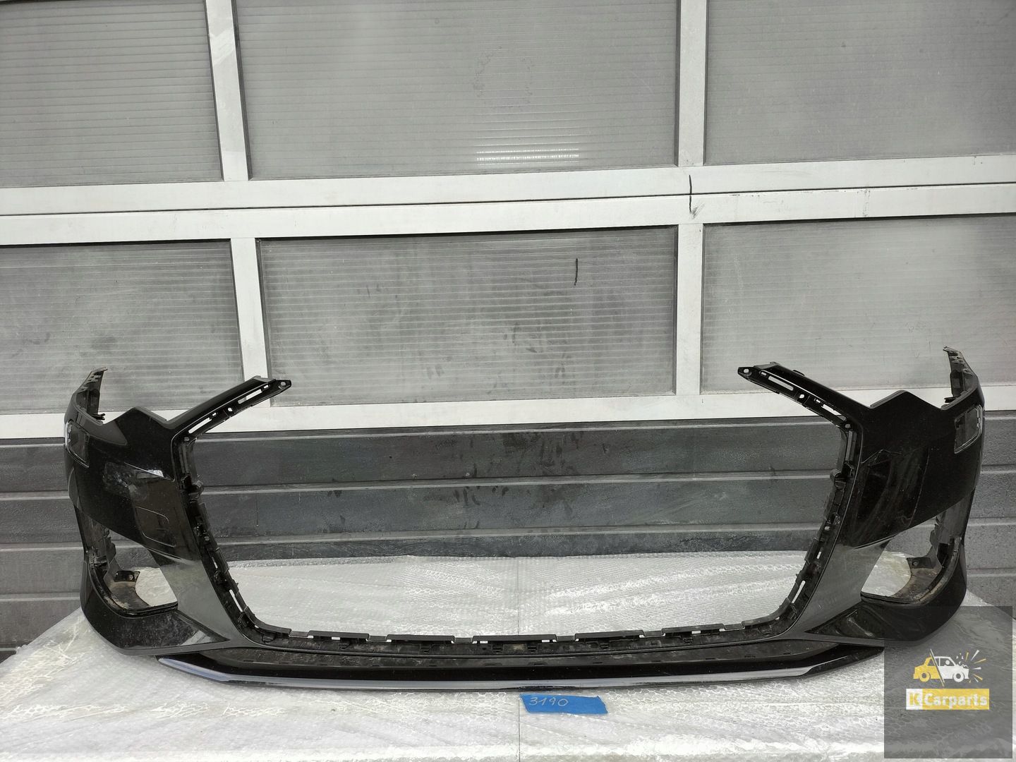 AUDI A6 C8 VOORBUMPER 4K0807095