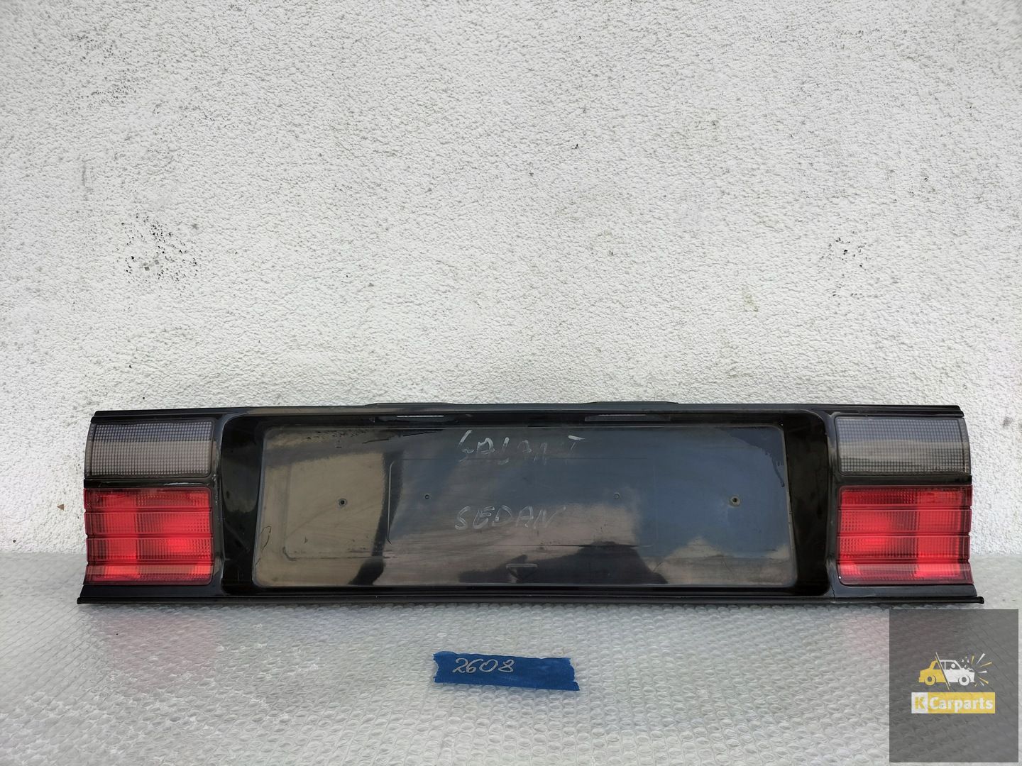 MB567150, MITSUBISHI GALANT IV ACHTERKLEP DEKSEL SEDAN