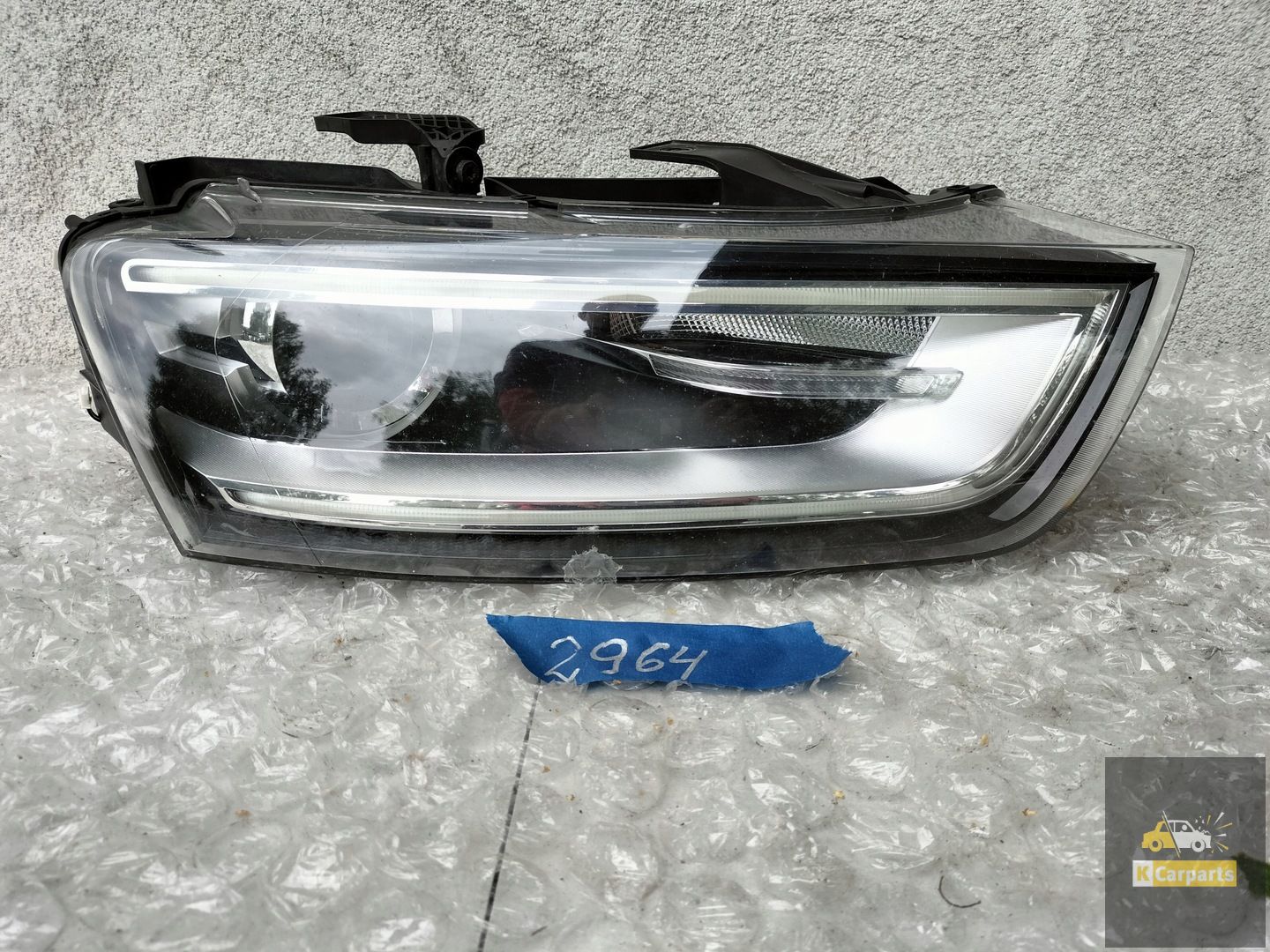 8V0941044, Phare bi-xénon droit pour Audi Q3 8V0941044