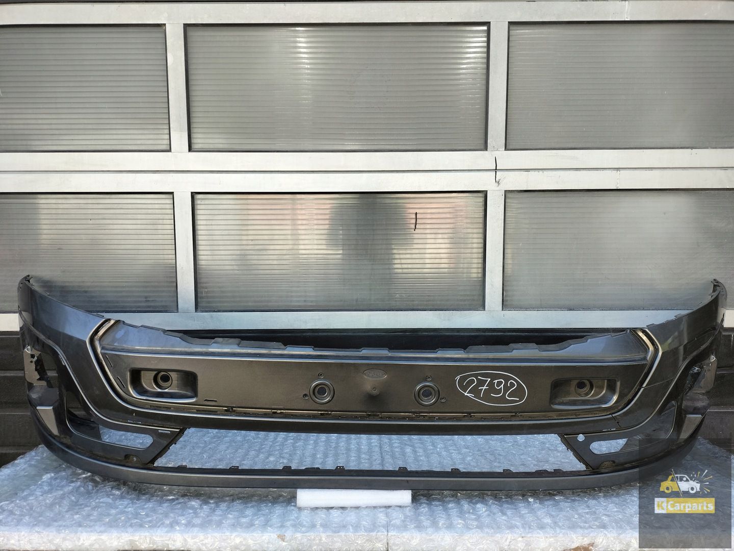 BK21-R17757-AA, FORD TRANSIT AANGEPASTE VOORBUMPER