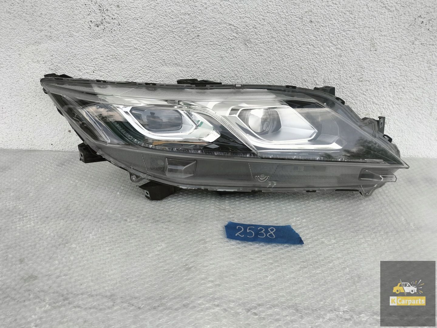 MITSUBISHI ECLIPSE CROSS W3153 KOPLAMP R