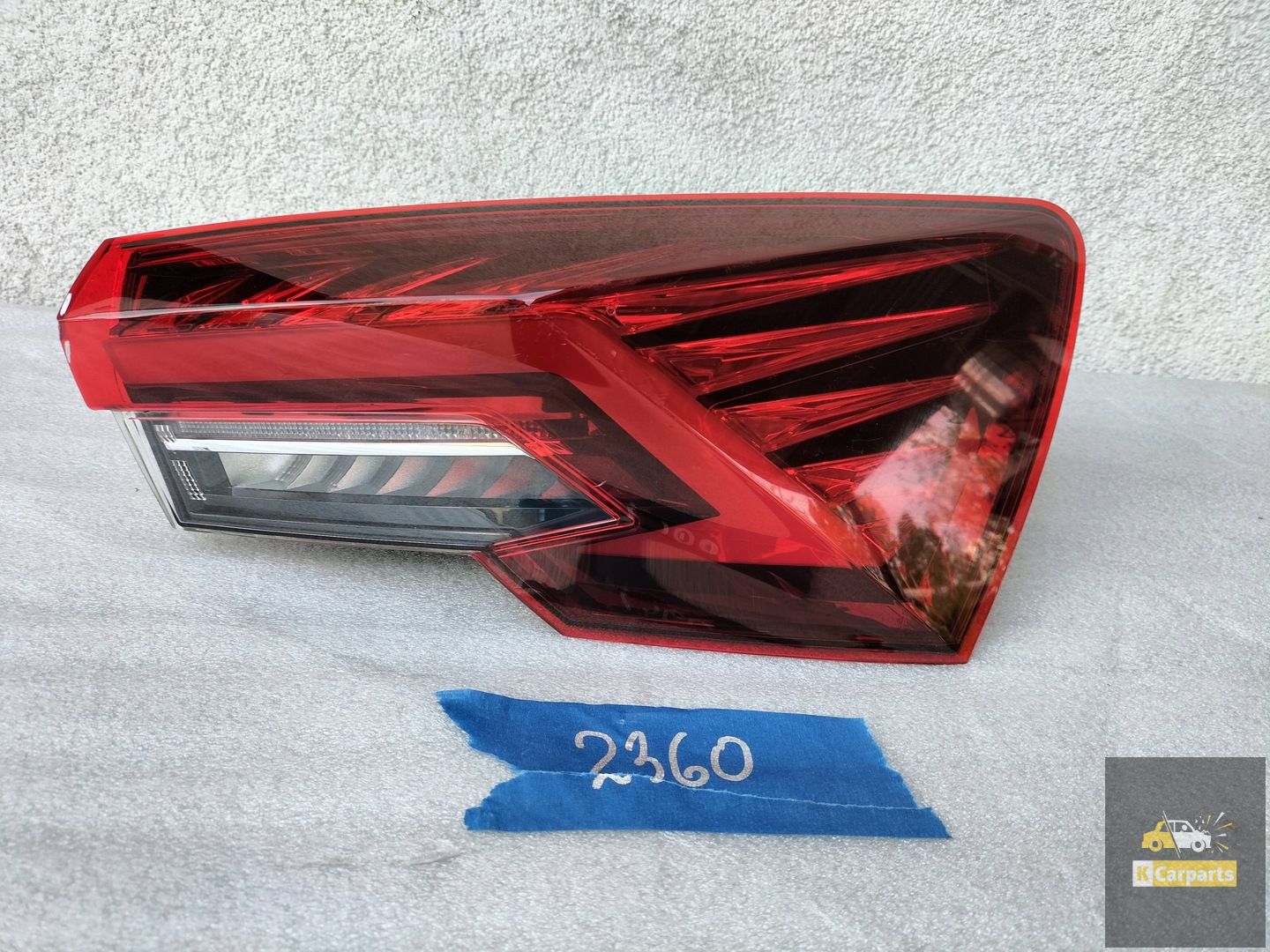 SKODA OCTAVIA IV RIGHT REAR LIGHT LIFT