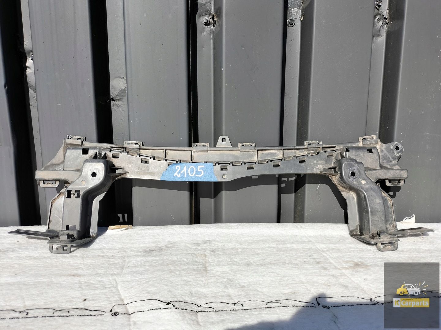 MERCEDES W206 ACHTERBUMPER BEVESTIGING SCHUIF