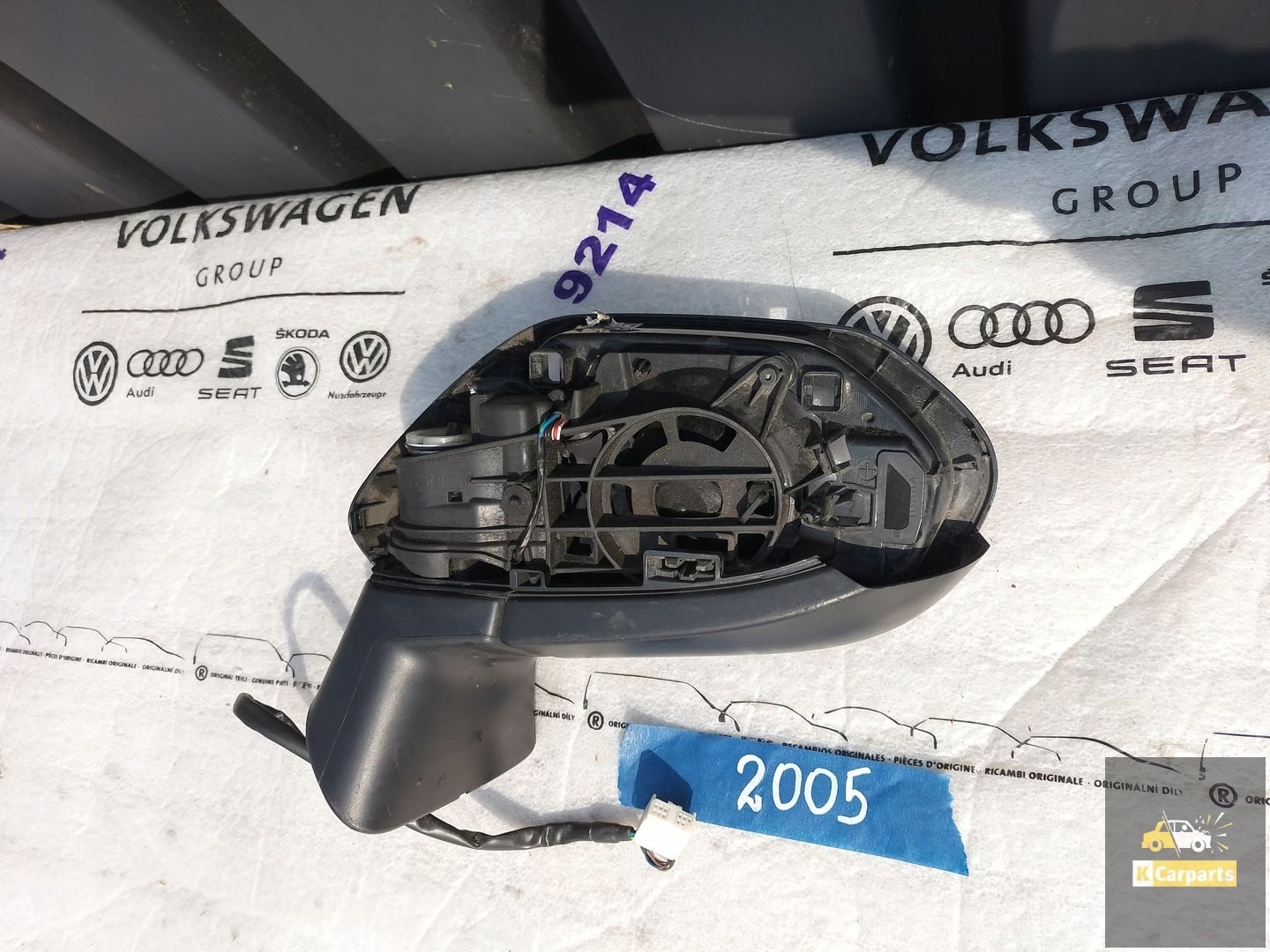 TOYOTA COROLLA E21 049749 LEFT OUTSIDE MIRROR 8 PIN 2005