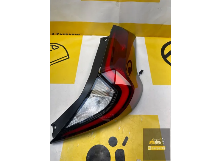 Feu arrière droit VVT-i 0000012928 d'origine pour Toyota Aygo X