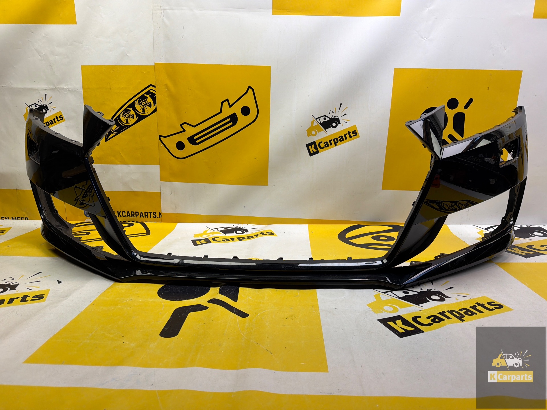 Voorbumper Audi TT 8S TTS S-line 8S0807437H PDC KLS BUMPER