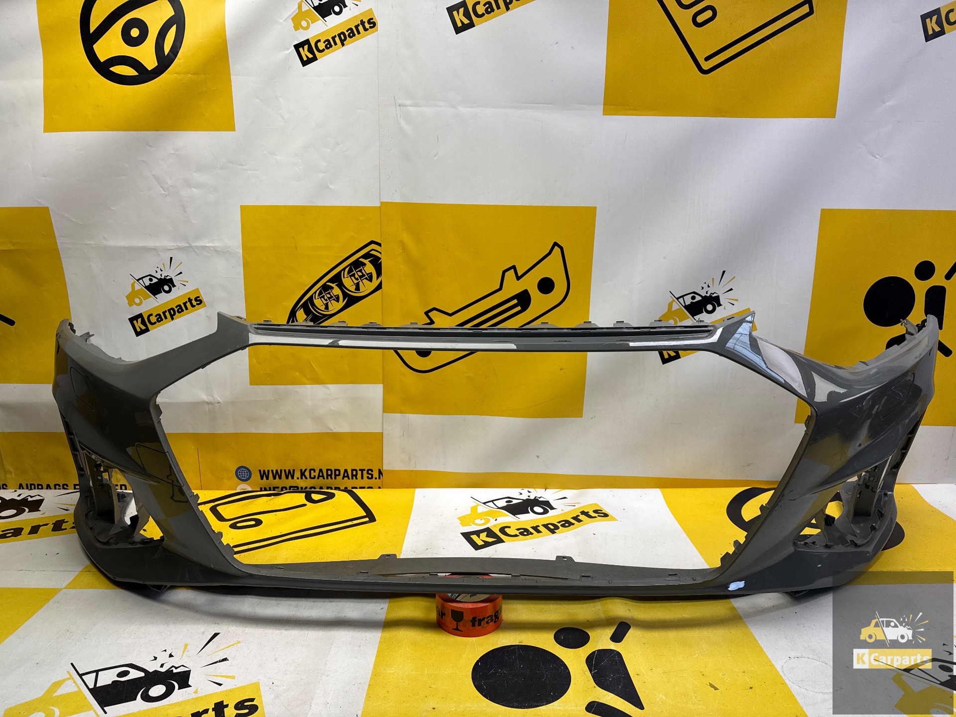 Voorbumper Audi A4 S-line facelift 19/23 bumper 8W0807437AQ