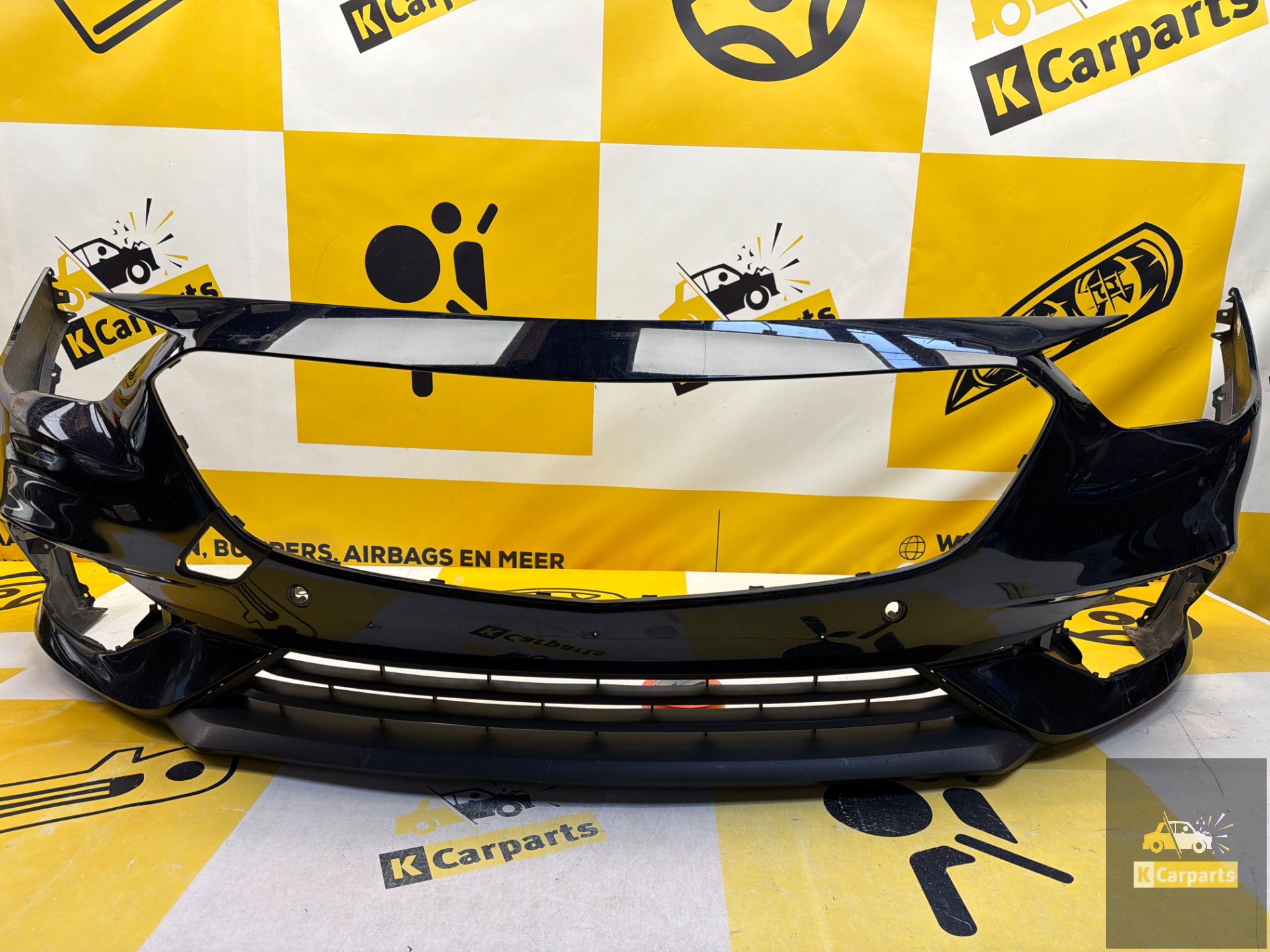 Opel insignia Voorbumper 6xPDC 551004542 bumper