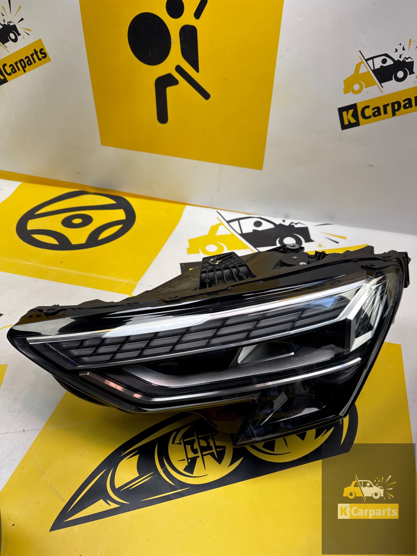 Audi A3 8Y Facelift koplamp Links koplamp Full Led lamp 8Y0941033D