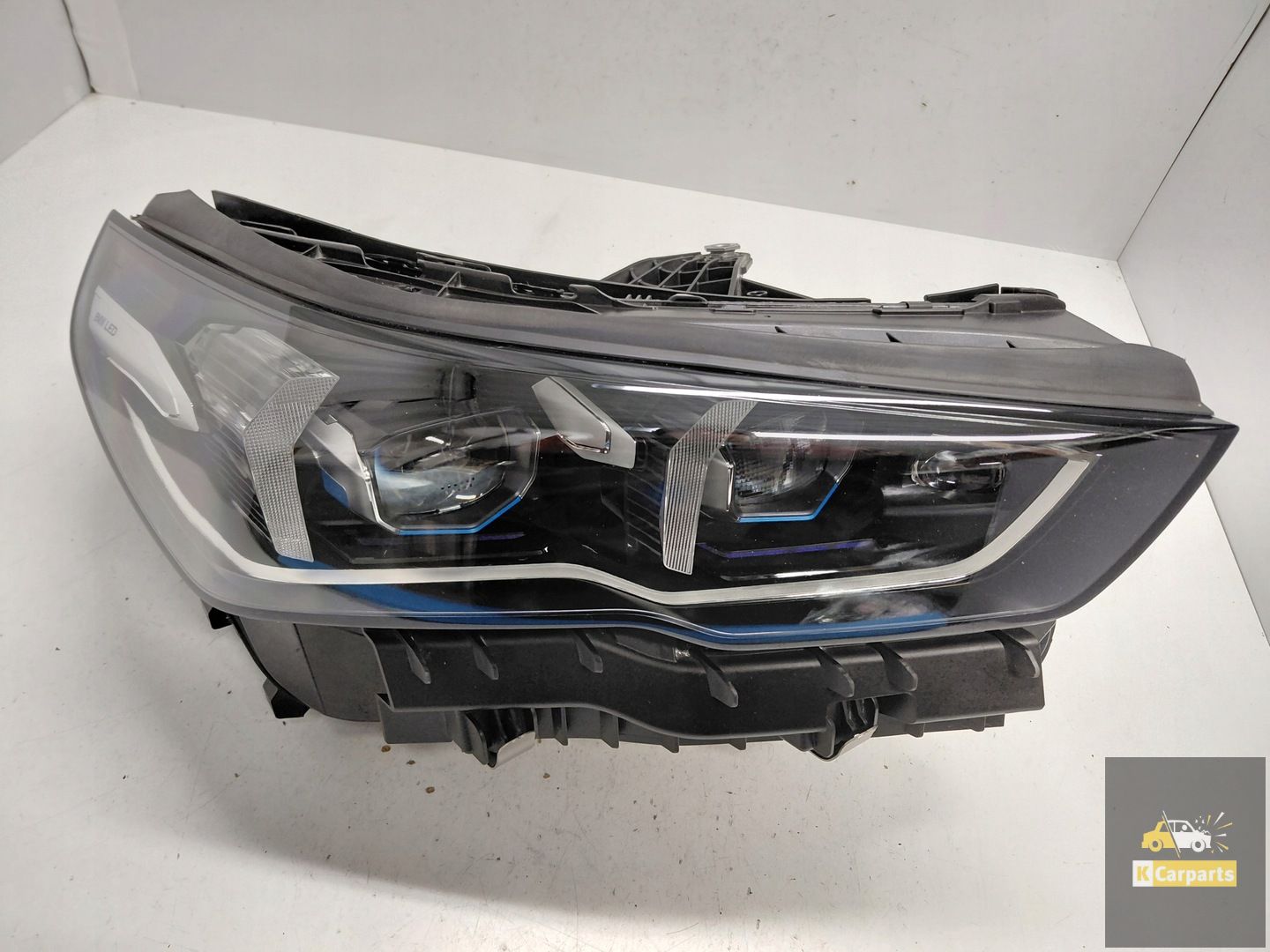 5A798D2, Phare droit LED bleu intégral BMW G60 idéal
