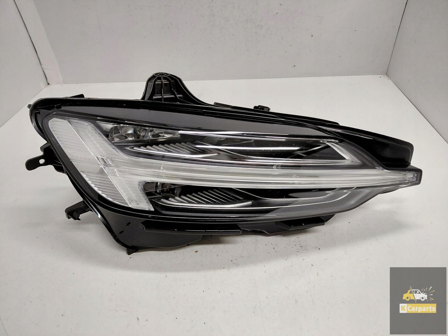 Volvo V60 S60 III Lift MID LED right lamp Ideal