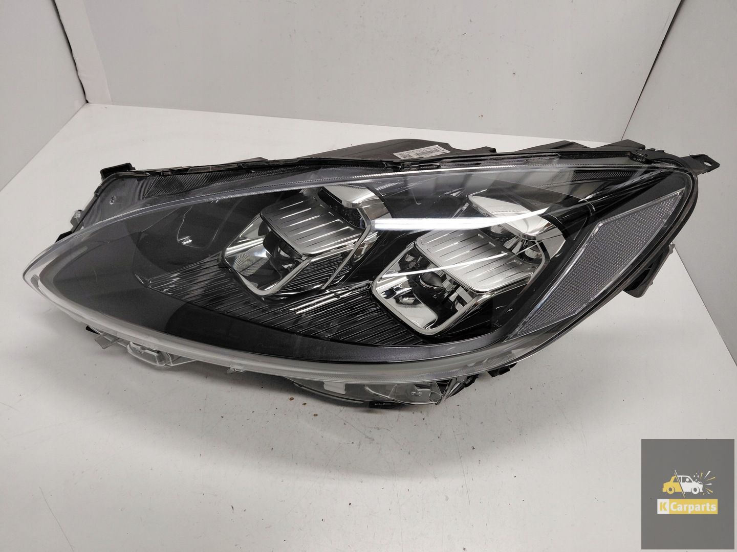 LV4B-13E015-FE, Ford Kuga MK3 Volledig Ledlamp met 4 lenzen links