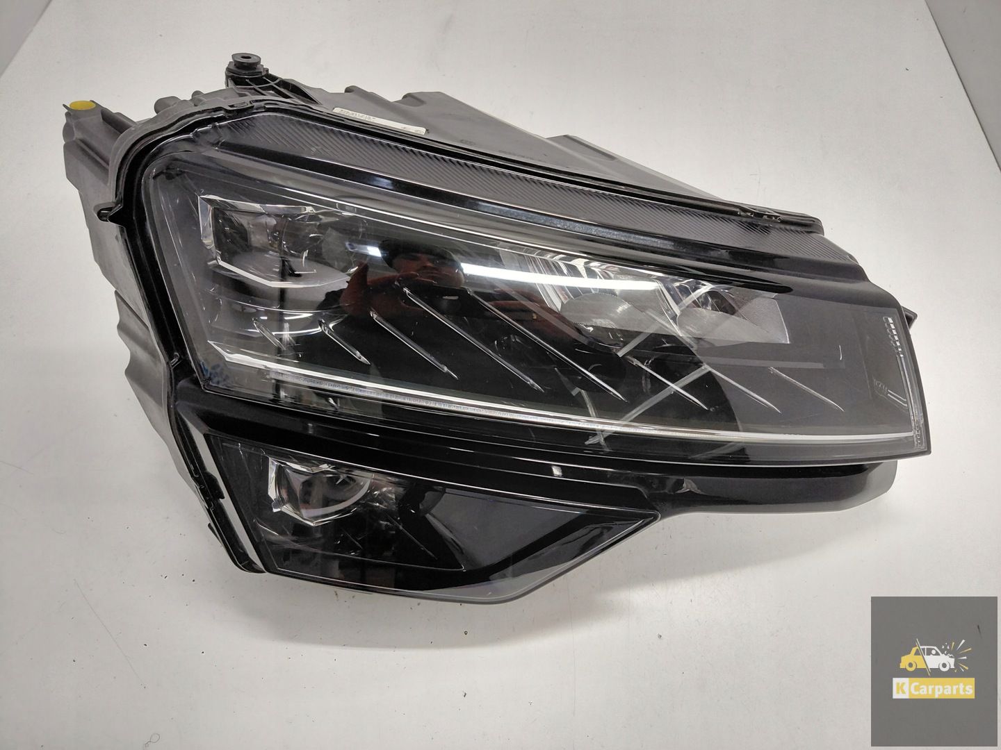 57B941016B, Skoda Karoq Voll-LED-Leuchte rechts Karoq