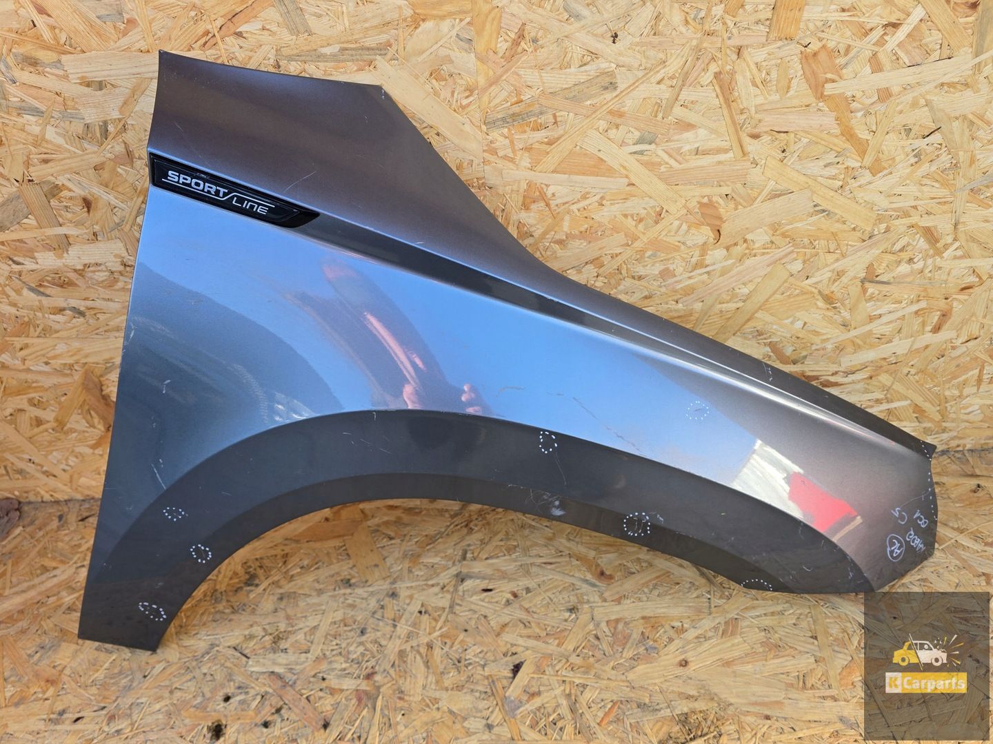 Skoda Karoq right front wing