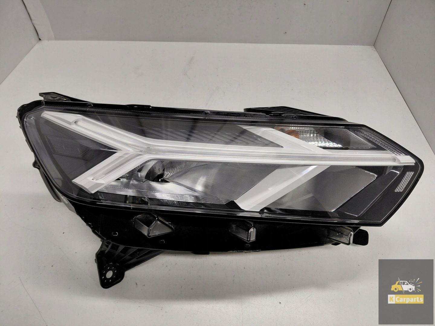 260107920R, Dacia Sandero III Logan III Jogger White LED right lamp