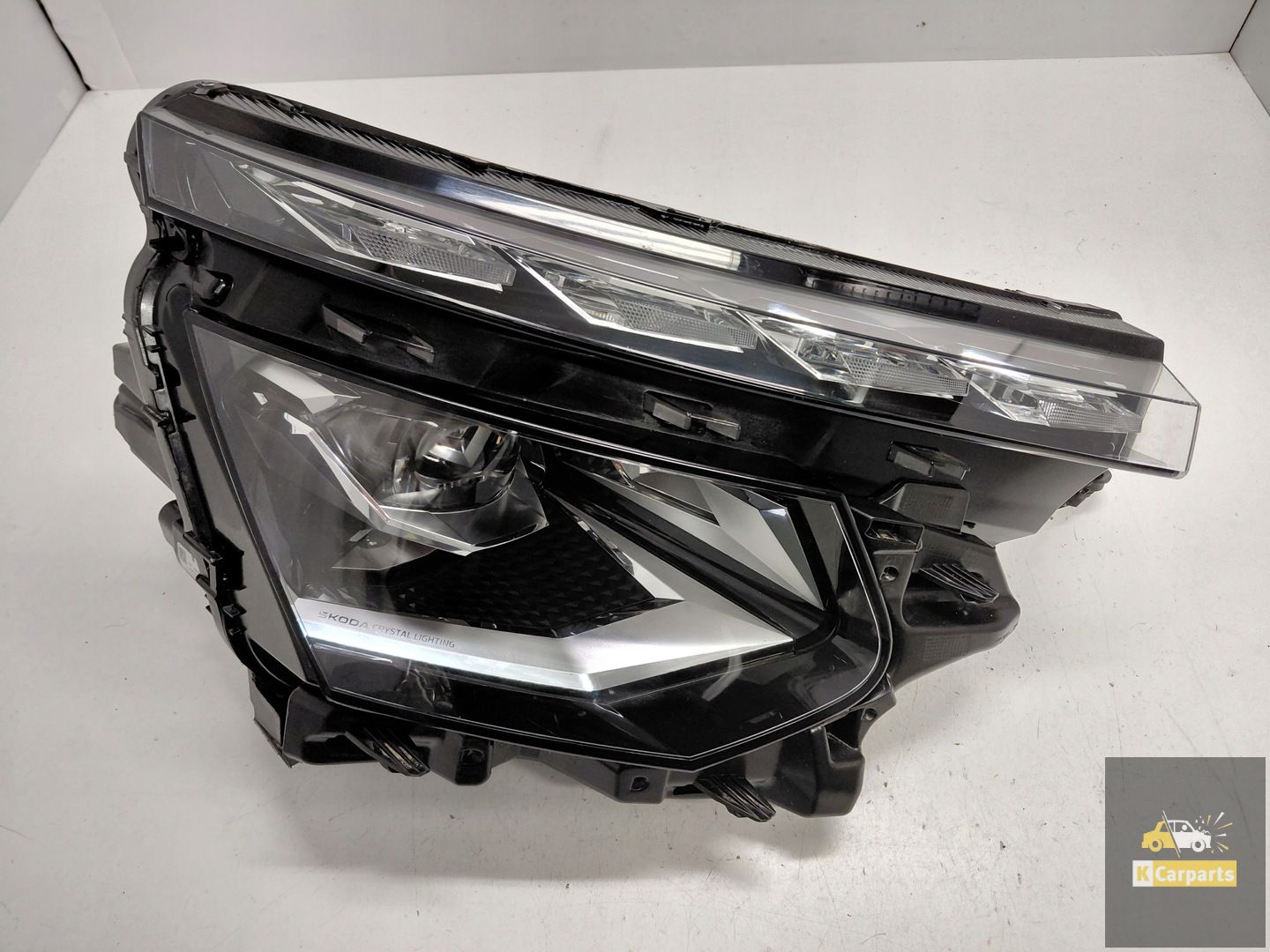 655941016C, Skoda Kamiq Lift, lampe LED complète droite en parfait état