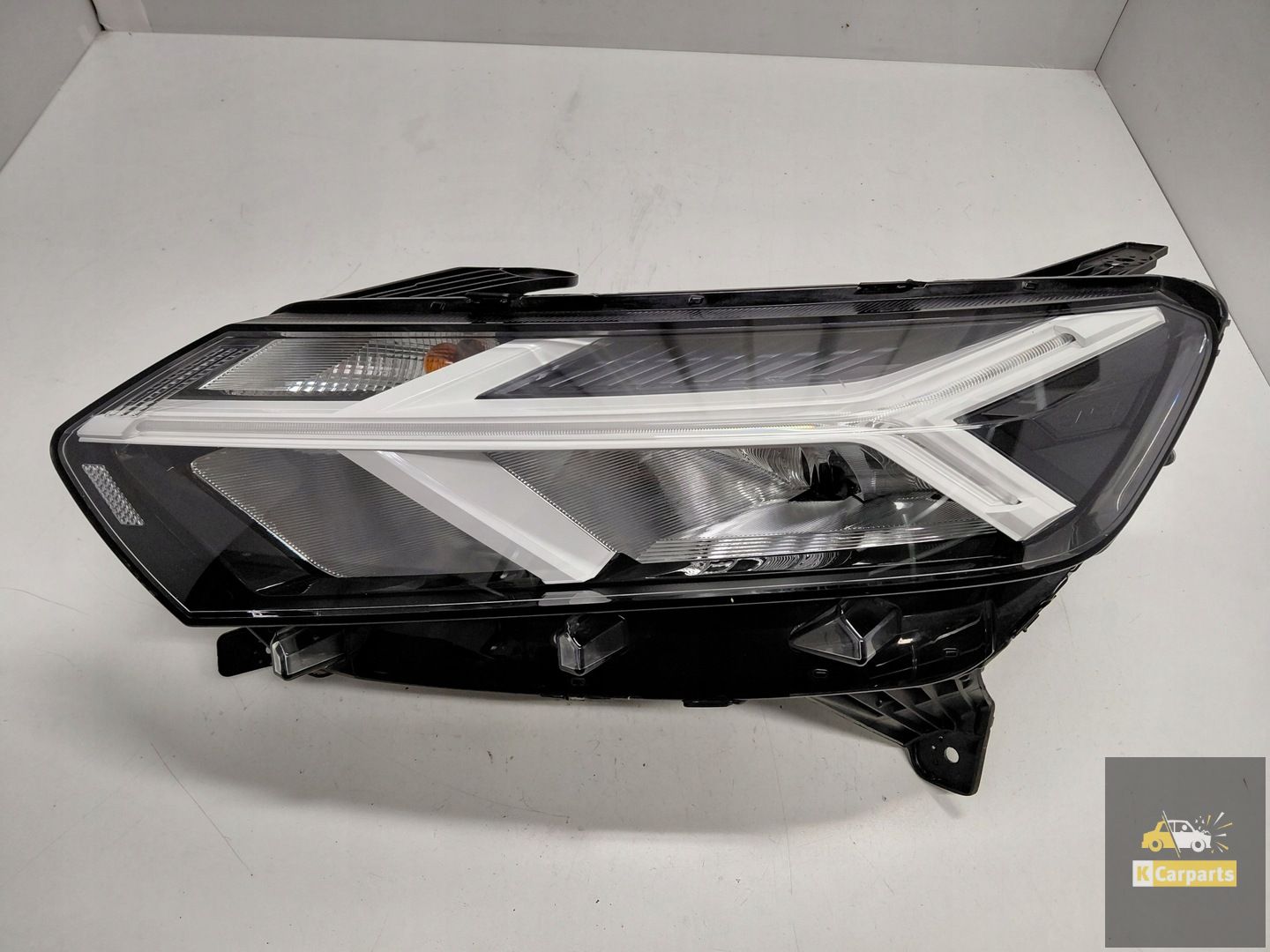 260602561R, Dacia Sandero III Logan III Jogger Wit LED-lamp links