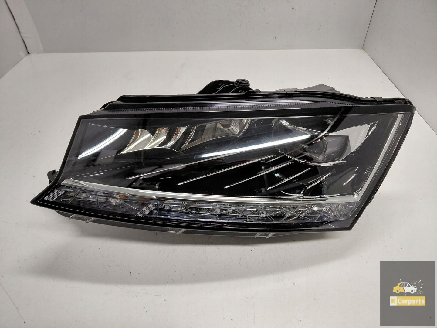 6V1941015F, Skoda Fabia III Lift Komplett-LED-Leuchte links