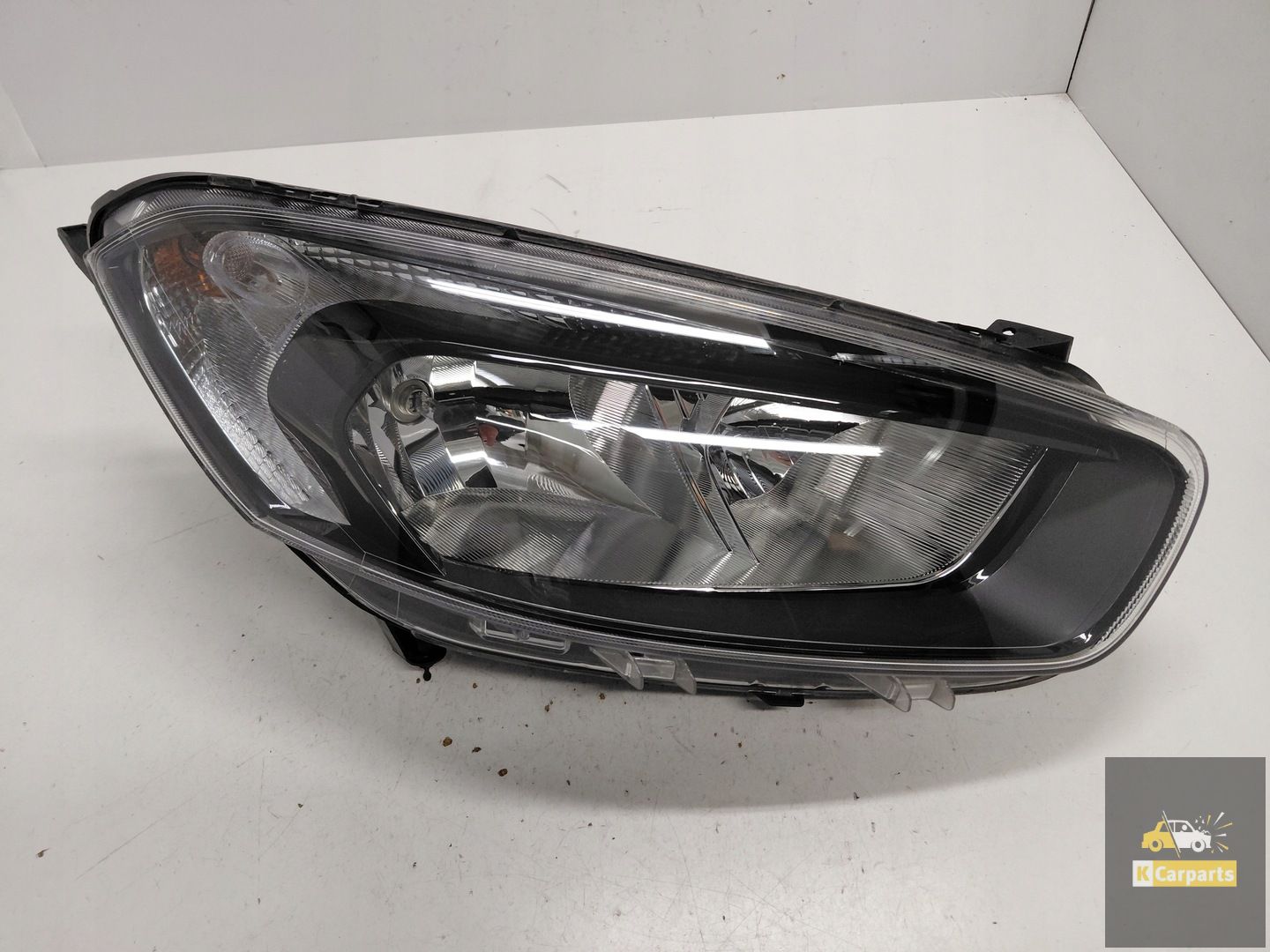 JT7613W029CD, Ford Transit Courier, schlichte schwarze rechte Lampe