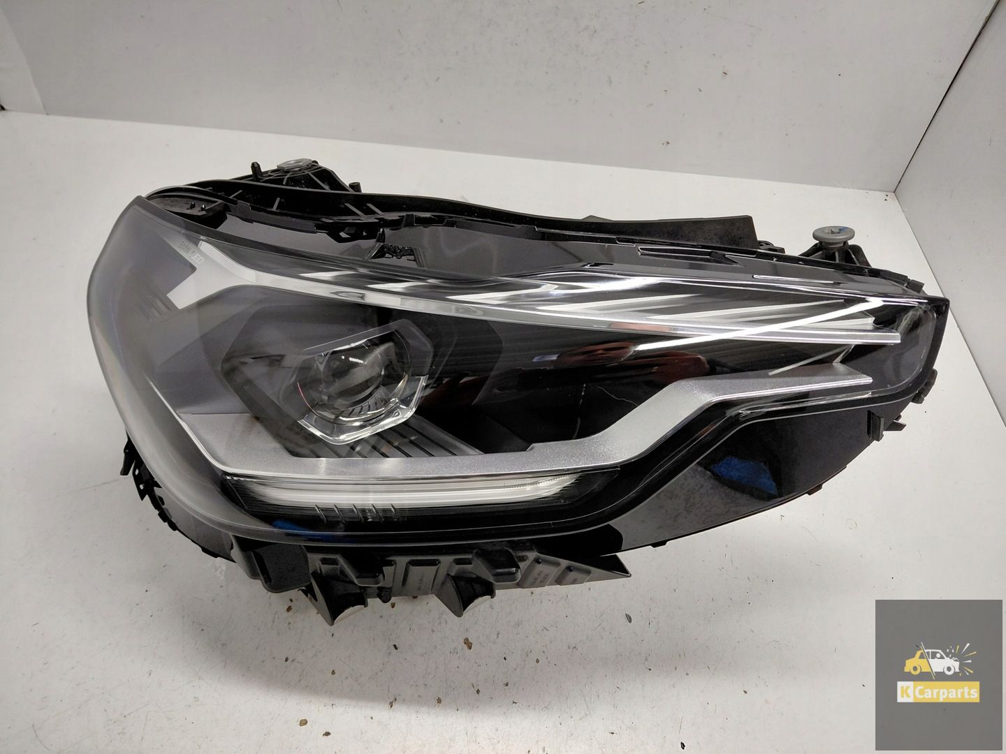5A03E32, BMW G42 LED lamp right