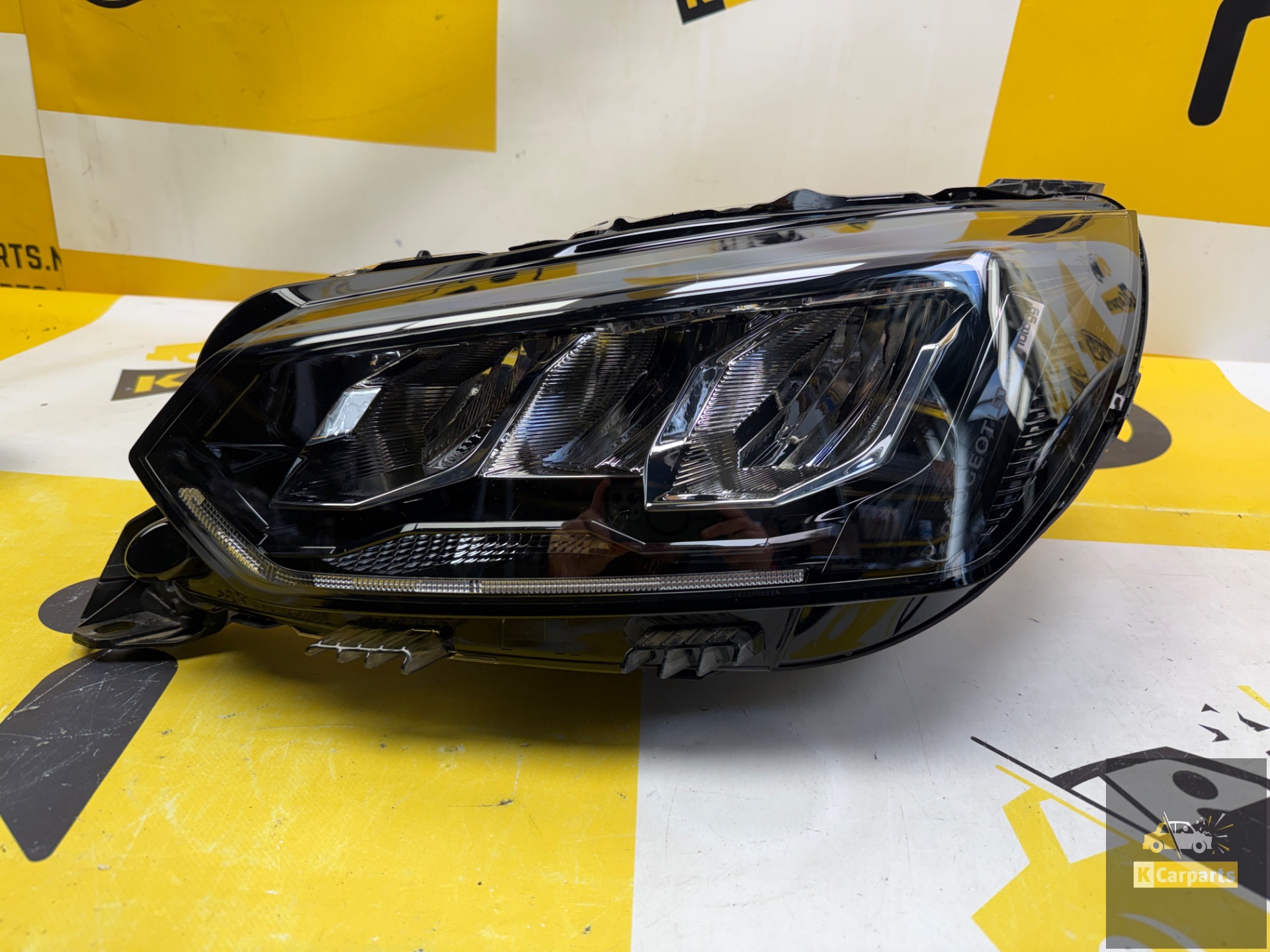 Koplamp Peugeot 208 Facelift full led 19-2025 origineel links
