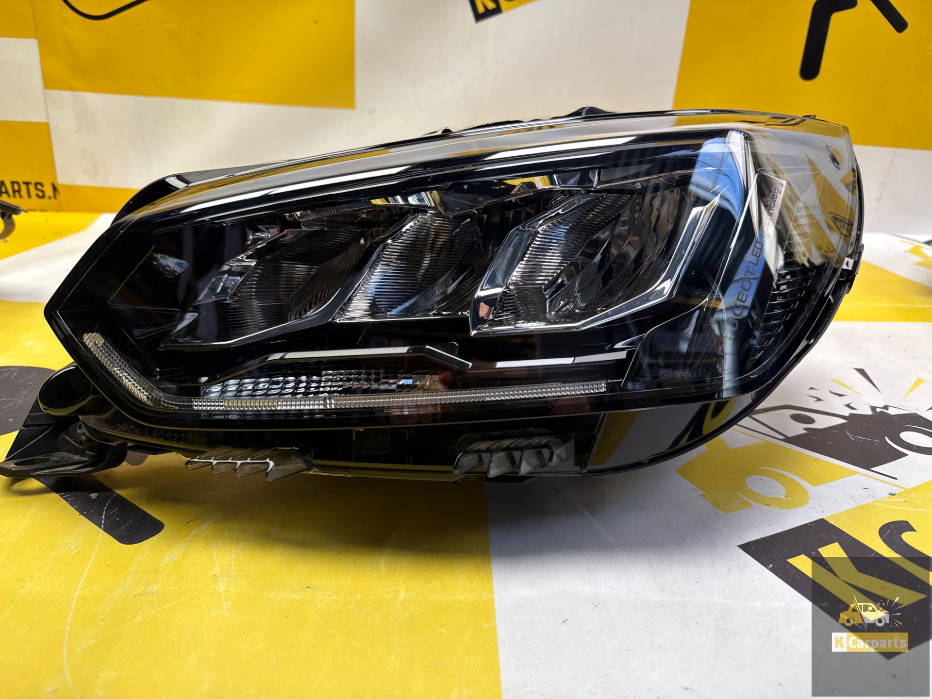 Koplamp Peugeot 208 Facelift full led 19-2025 origineel links