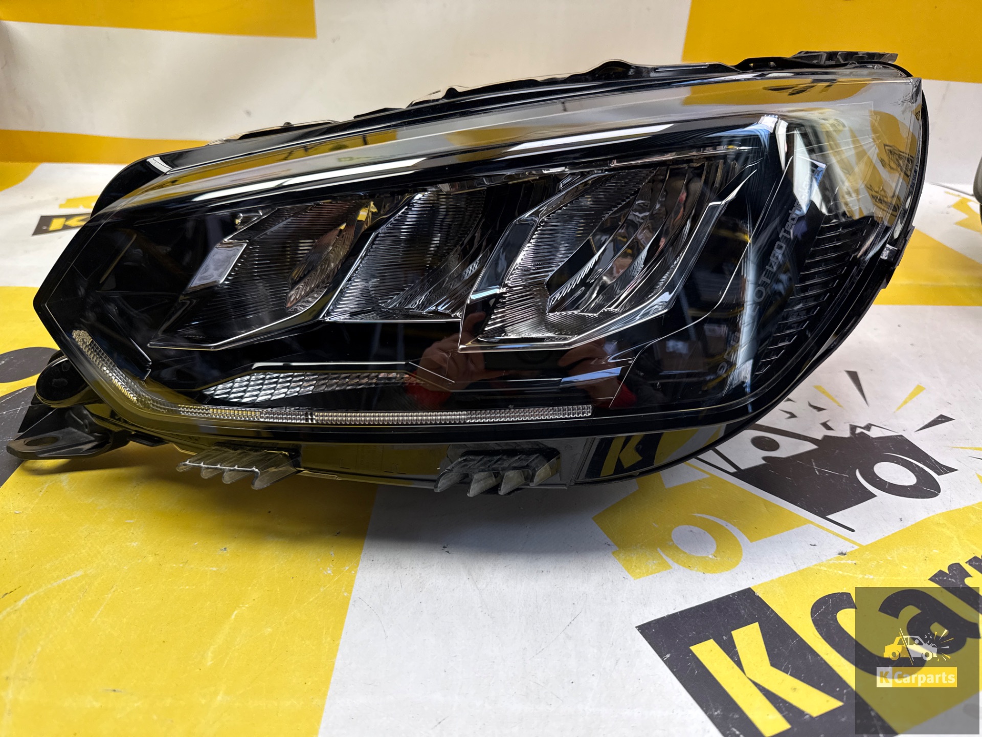 Koplamp Peugeot 208 Facelift full led 19-2025 origineel links
