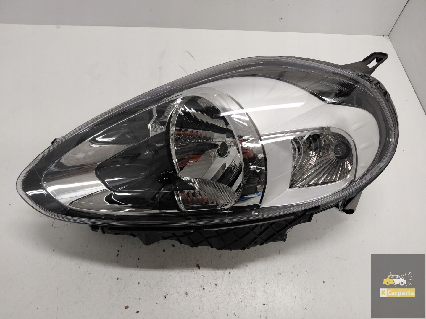 519371430, Fiat Punto Evo 12- linkerlamp Perfect NIEUW